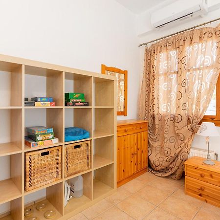 Villas Alexandros Каламаки Стая снимка