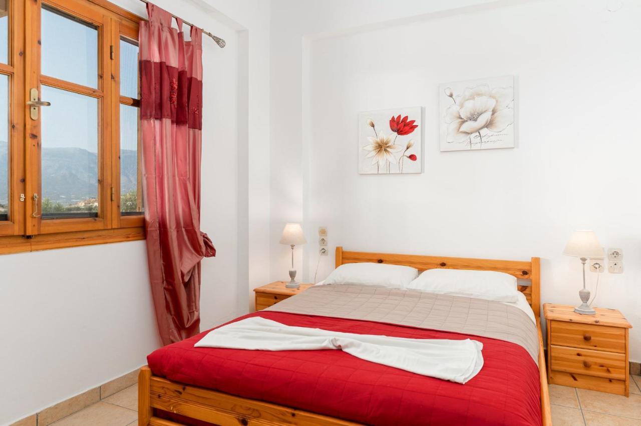 Villas Alexandros Каламаки Екстериор снимка