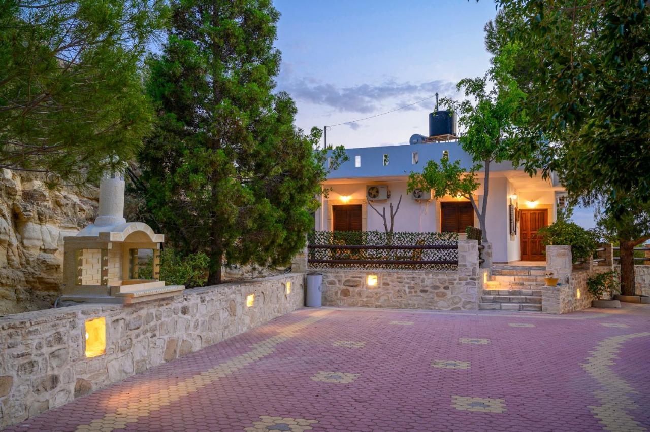Villas Alexandros Каламаки Екстериор снимка