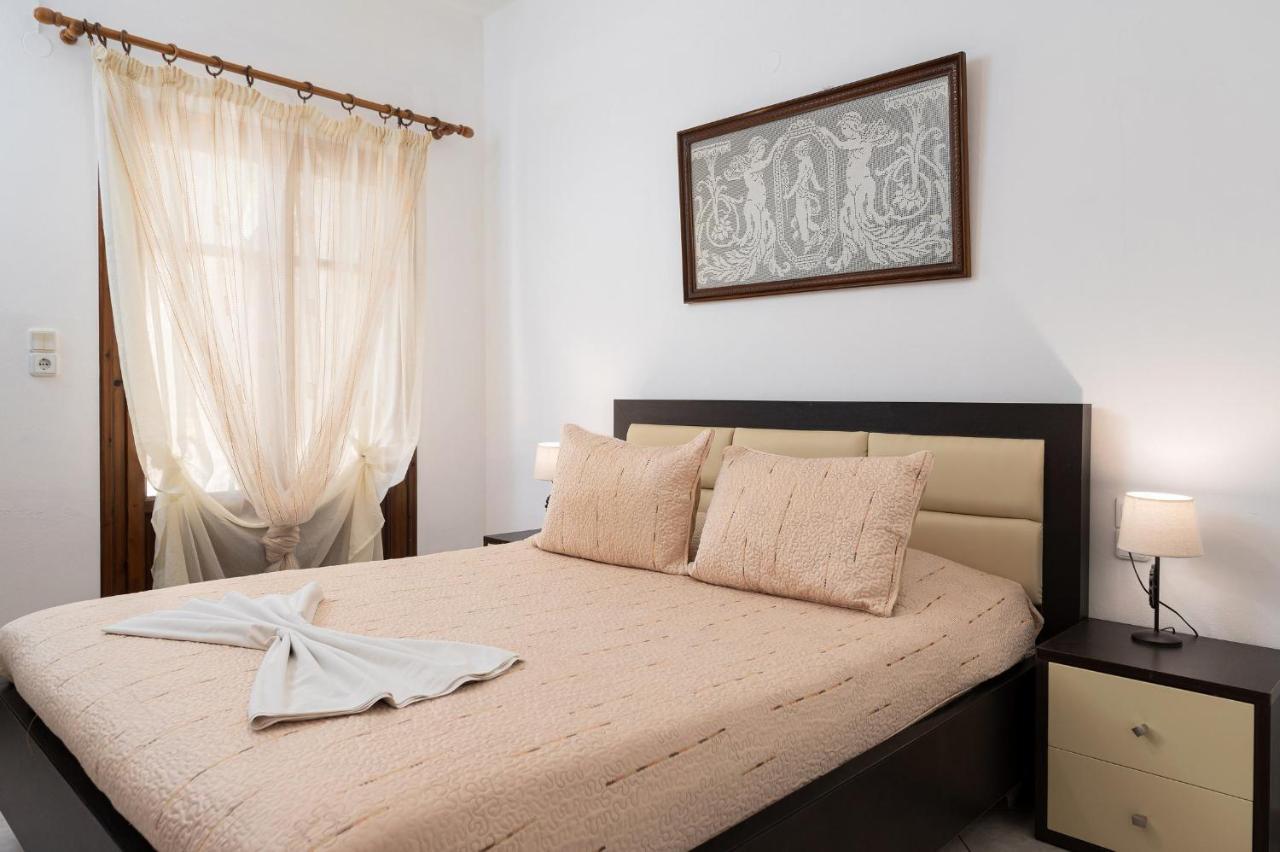 Villas Alexandros Каламаки Екстериор снимка