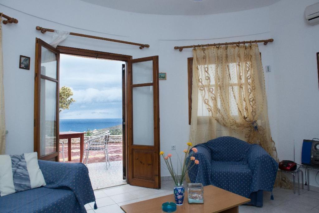 Villas Alexandros Каламаки Екстериор снимка